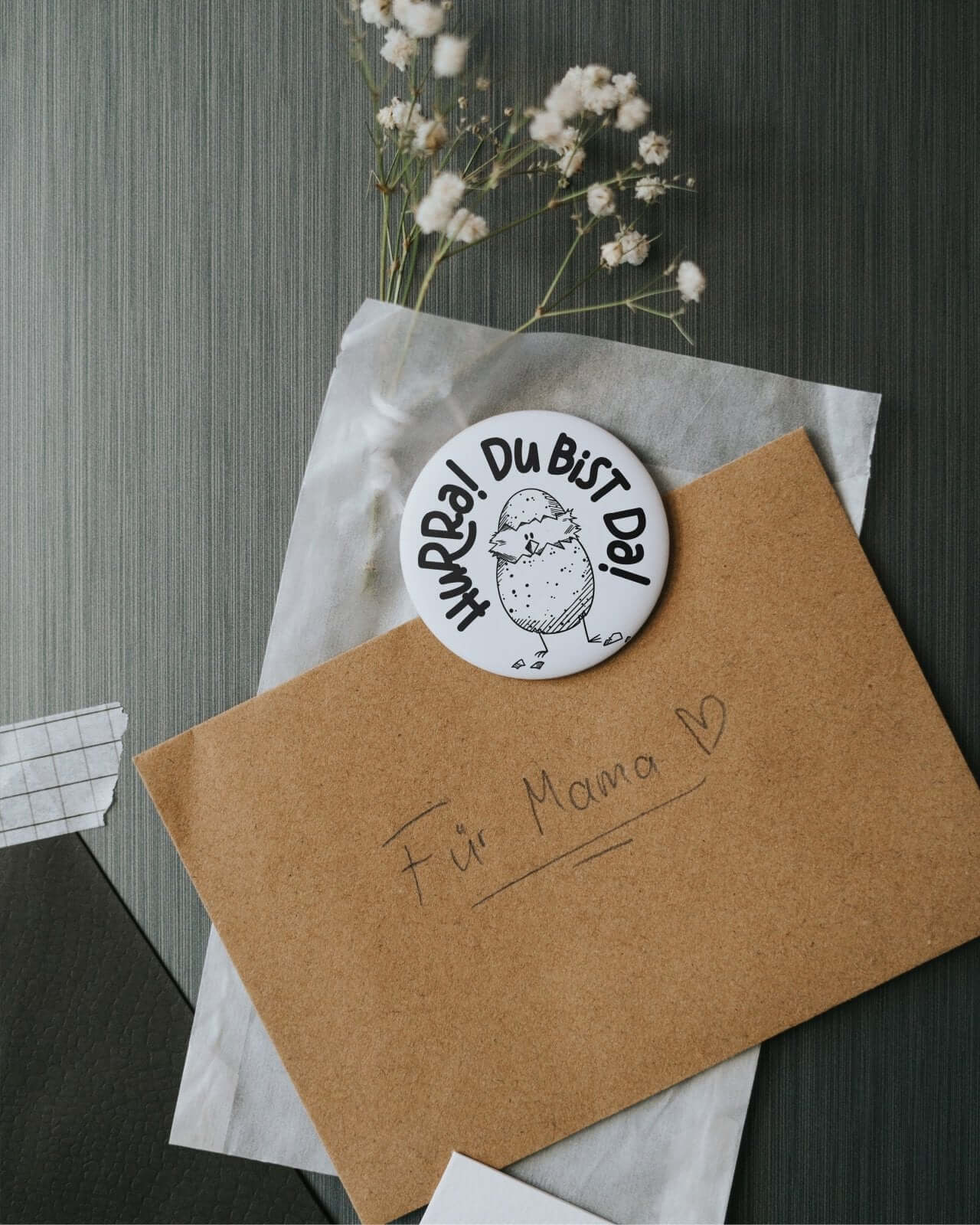 Magnete mit Spruch oder Motiv Hurra du bist da · groß in schwarz weiss