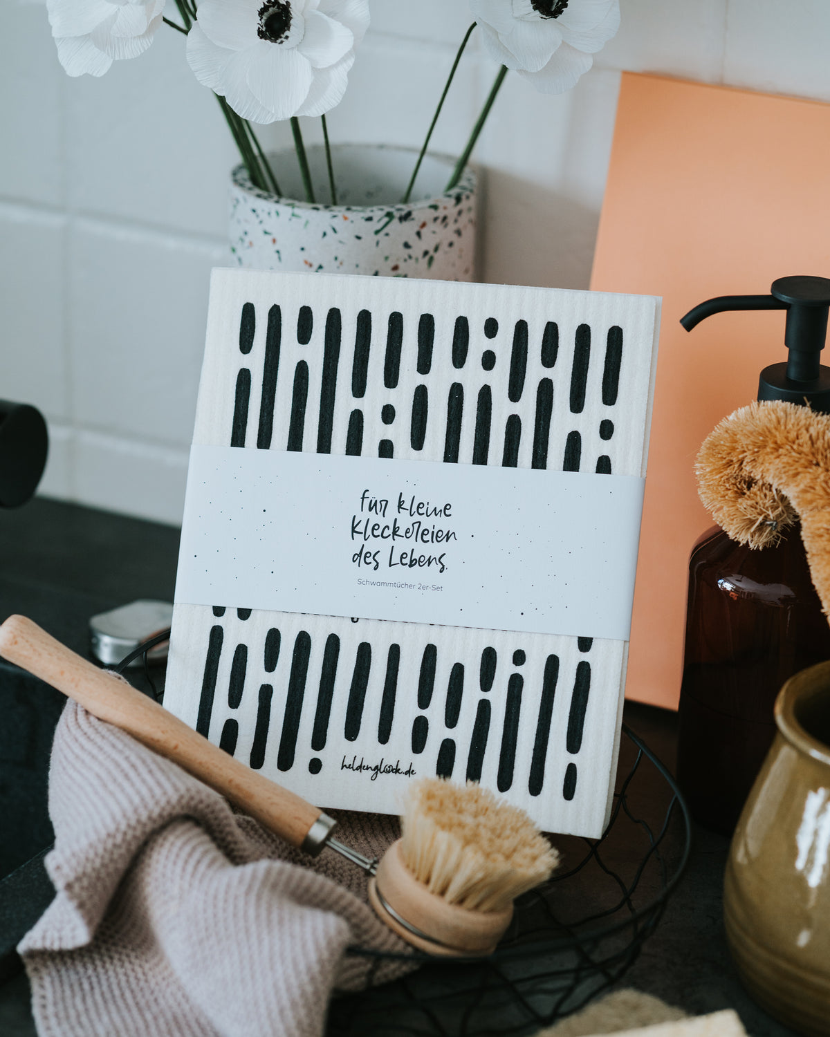 Set mit Banderole „für kleine Kleckereien des Lebens.“ – geschenkfertig verpackt.