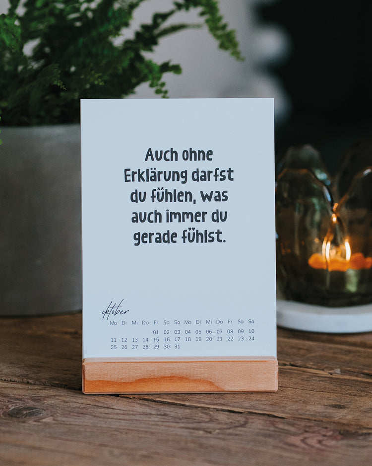 Tischkalender 2027 mit Oktober-Karte aus hochwertigem 300g Naturpapier