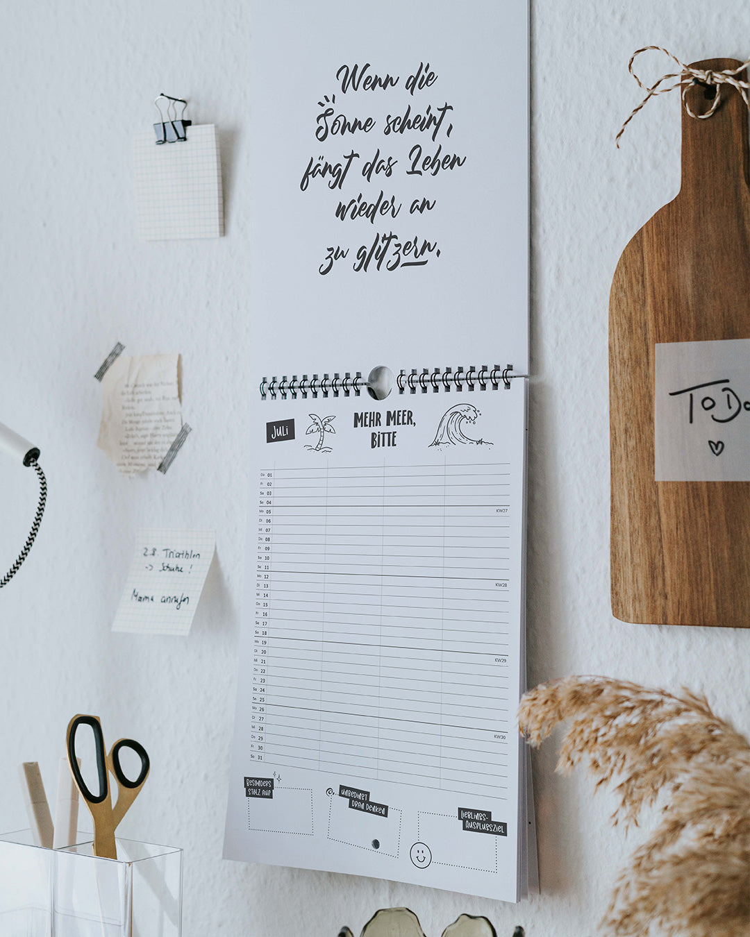 Wandkalender 2027 für Familien, Juli-Blatt mit Sommerspruch und zeitlosem schwarz-weiß Design