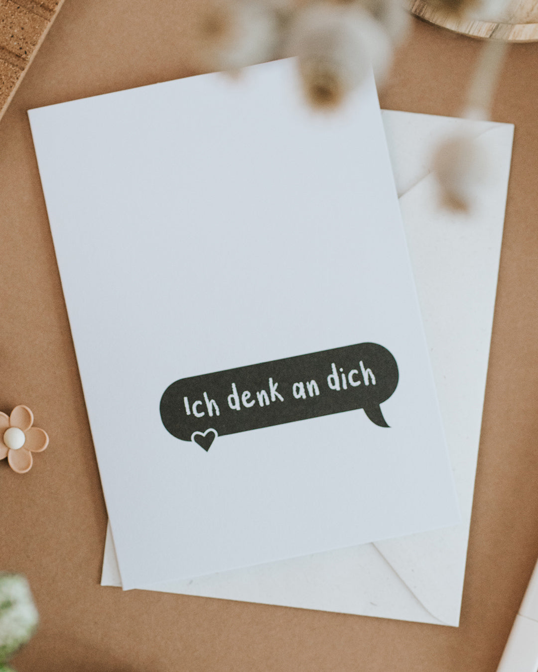 Klappkarte „Ich denk an dich" mit Sprechblasen-Motiv und Umschlag, minimalistisches Design