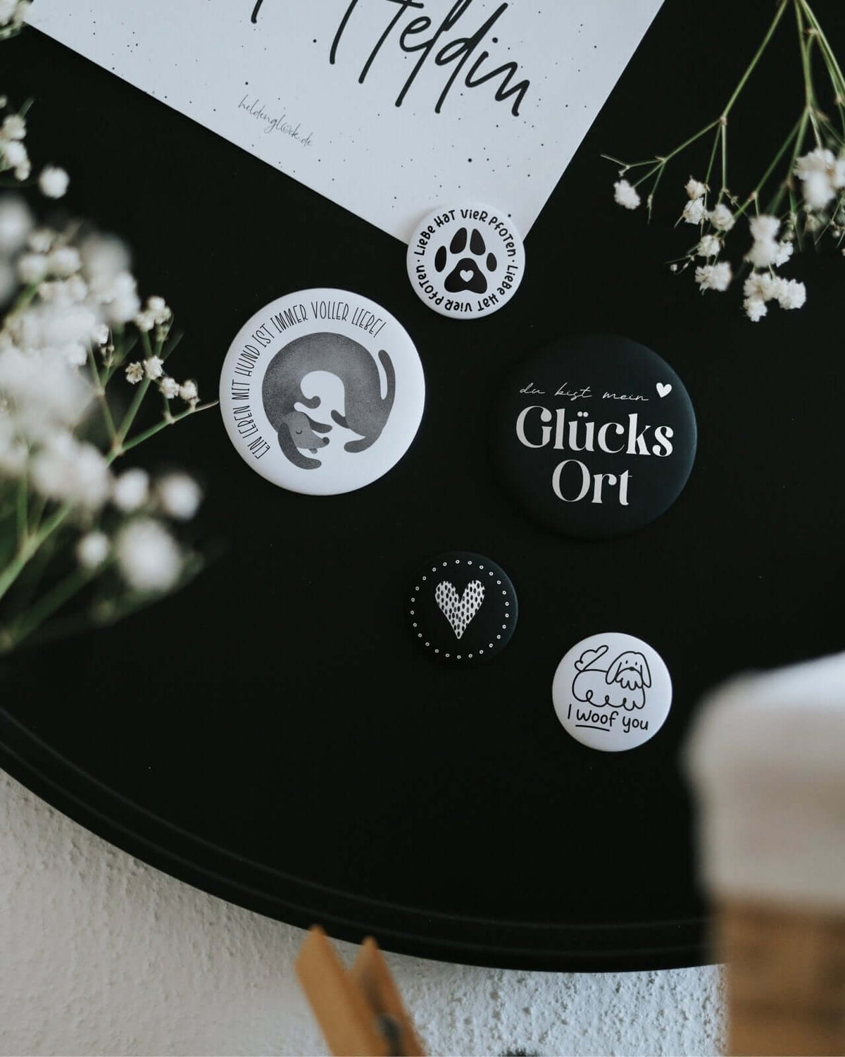 Magnete mit Spruch oder Motiv I woof you · klein in schwarz weiss