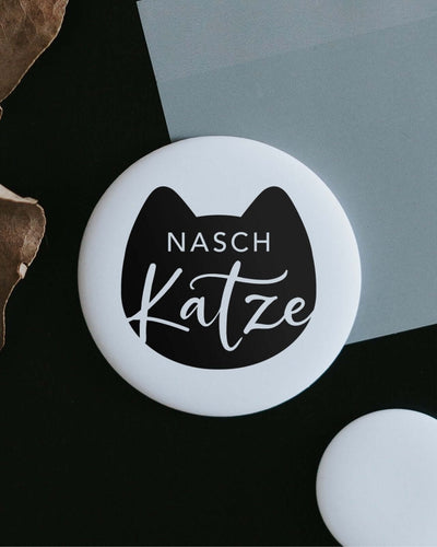 Magnete mit Spruch oder Motiv Naschkatze · klein in schwarz weiss