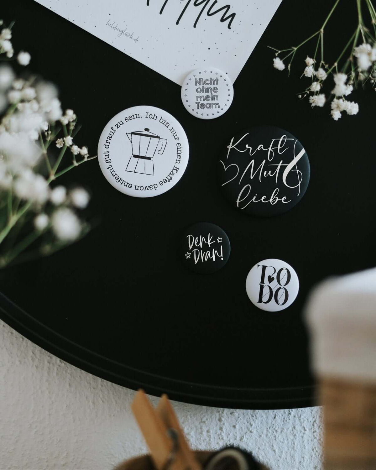 Magnete mit Spruch oder Motiv Mein Team · klein in schwarz weiss