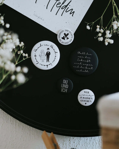 Magnete mit Spruch oder Motiv Zusammen gehören · klein in schwarz weiss