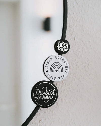 Magnete mit Spruch oder Motiv Herz über Kopf · klein in schwarz weiss