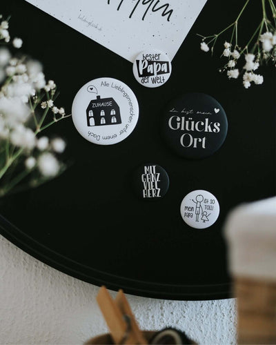 Magnete mit Spruch oder Motiv Mit ganz viel Herz · klein in schwarz weiss
