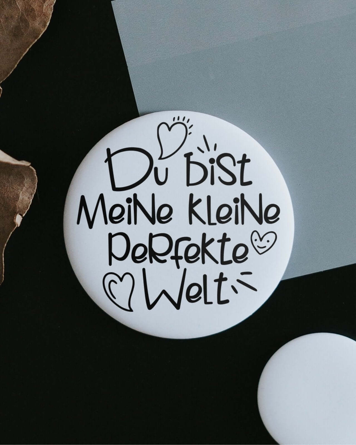 Magnete mit Spruch oder Motiv Kleine perfekte Welt · klein in schwarz weiss