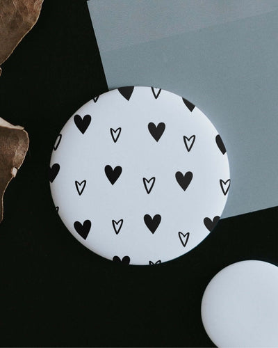 Magnete mit Spruch oder Motiv Herzchen · klein in schwarz weiss