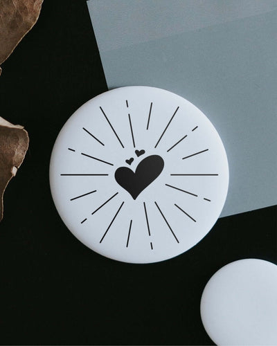 Magnete mit Spruch oder Motiv Strahlendes Herz · klein in schwarz weiss