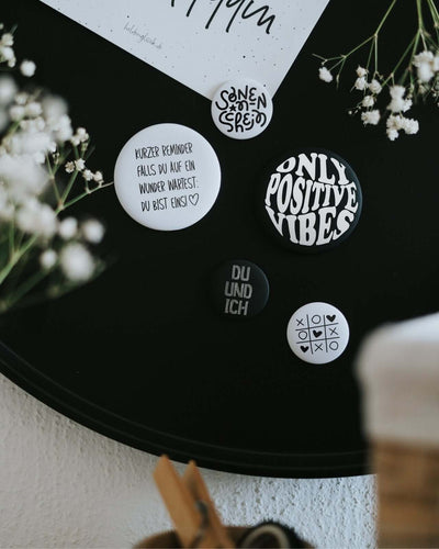 Magnete mit Spruch oder Motiv Tic Tac Toe · klein in schwarz weiss