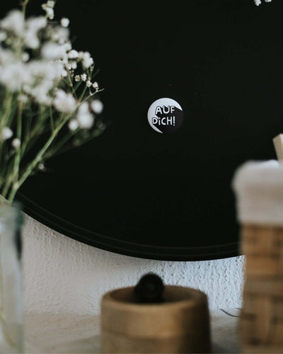 Magnete mit Spruch oder Motiv Auf dich · klein in schwarz weiss