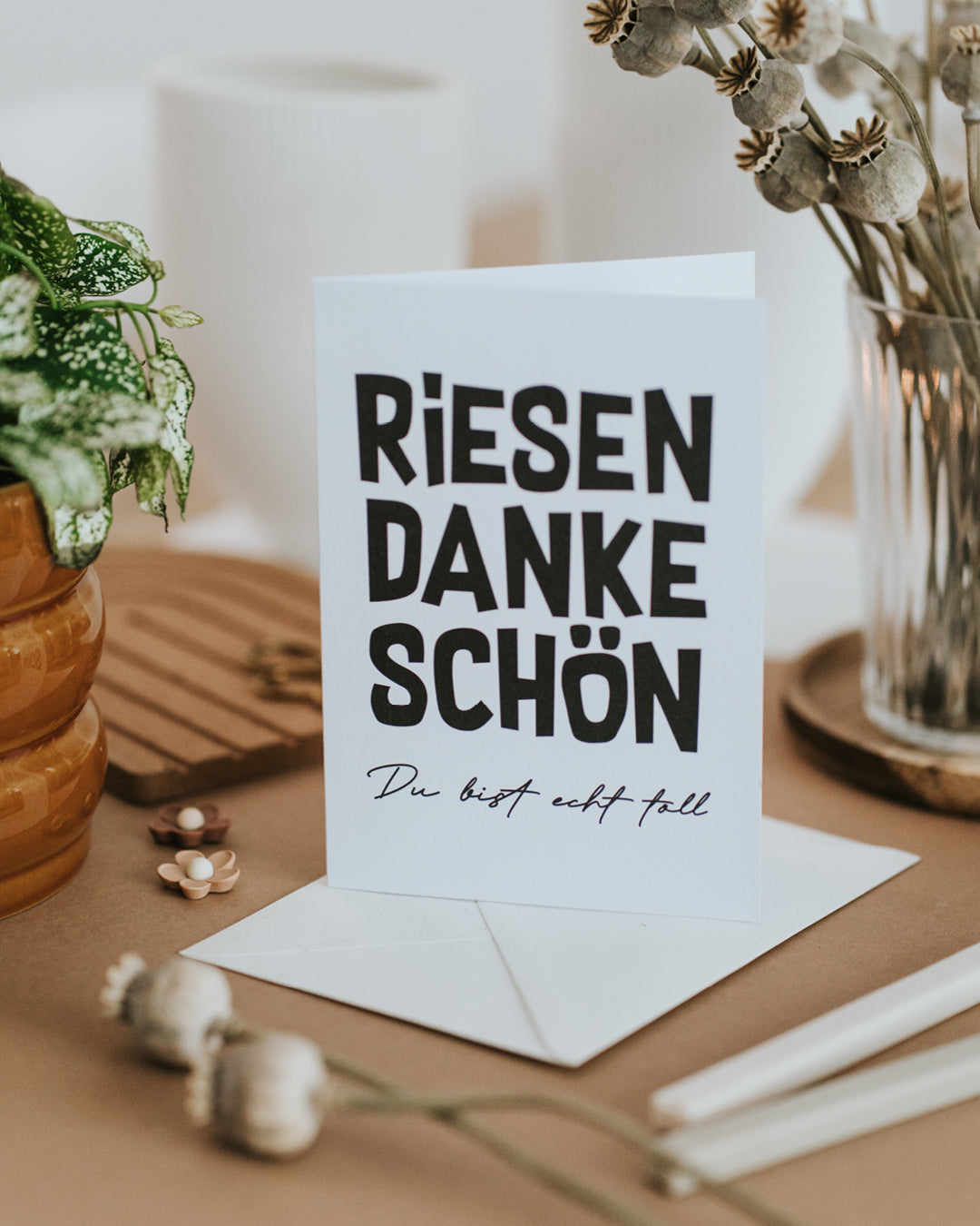 Dankeskarte aufgestellt vor Umschlag – Dankeschön für Erzieherin, Lehrerin oder Freundin
