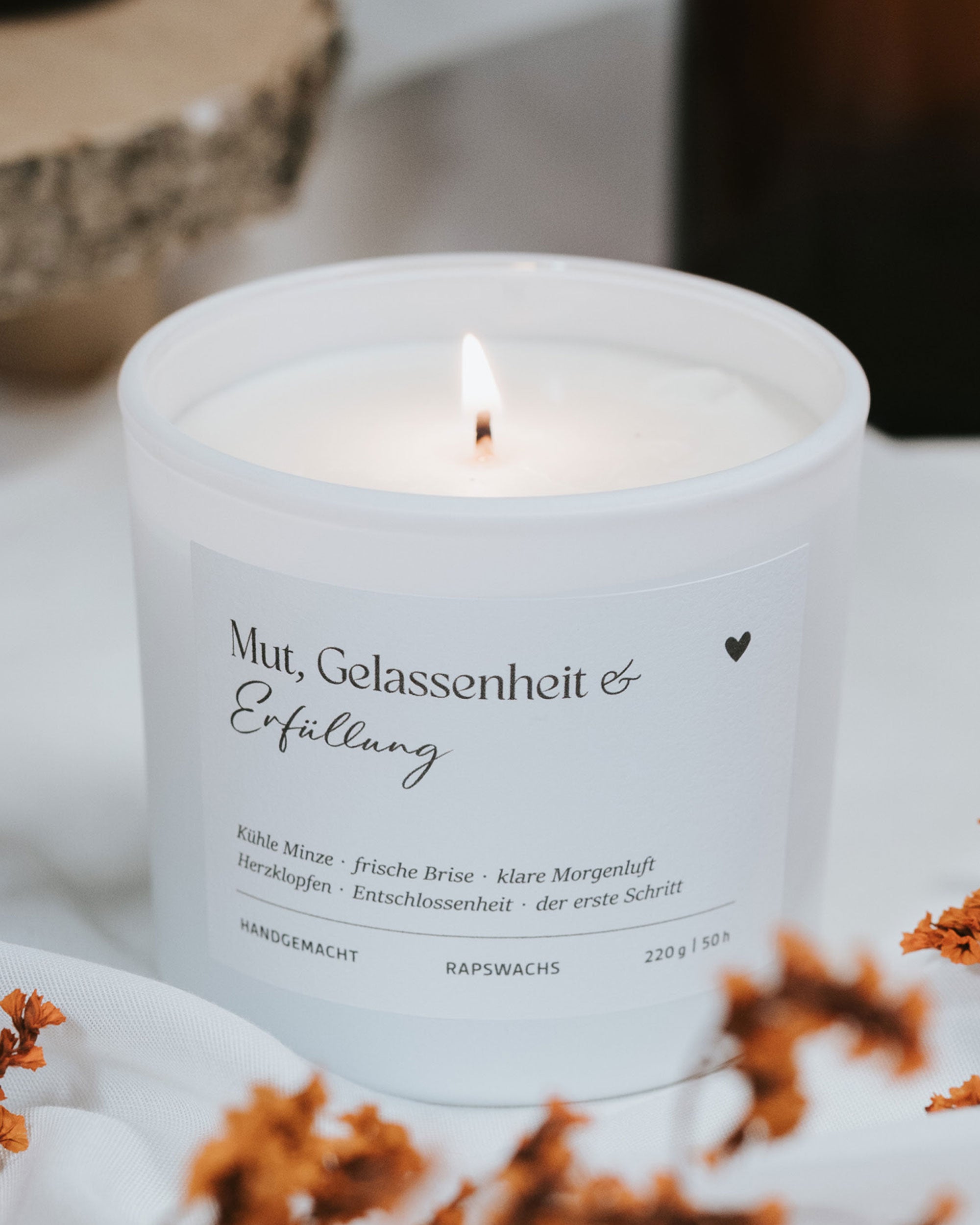 Duftkerze „Mut, Gelassenheit & Erfüllung“ – erfrischender Duft nach Minze und Morgenluft für neue Anfänge