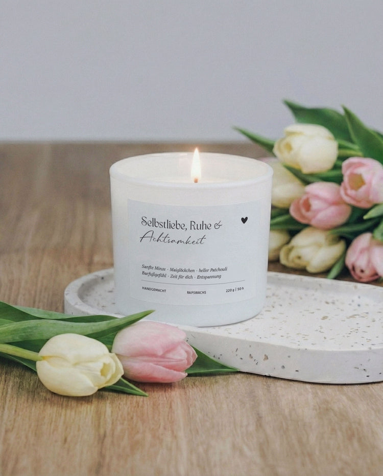 Handgemachte Duftkerze aus Rapswachs – schenkt Ruhe, Wärme und Selbstfürsorge