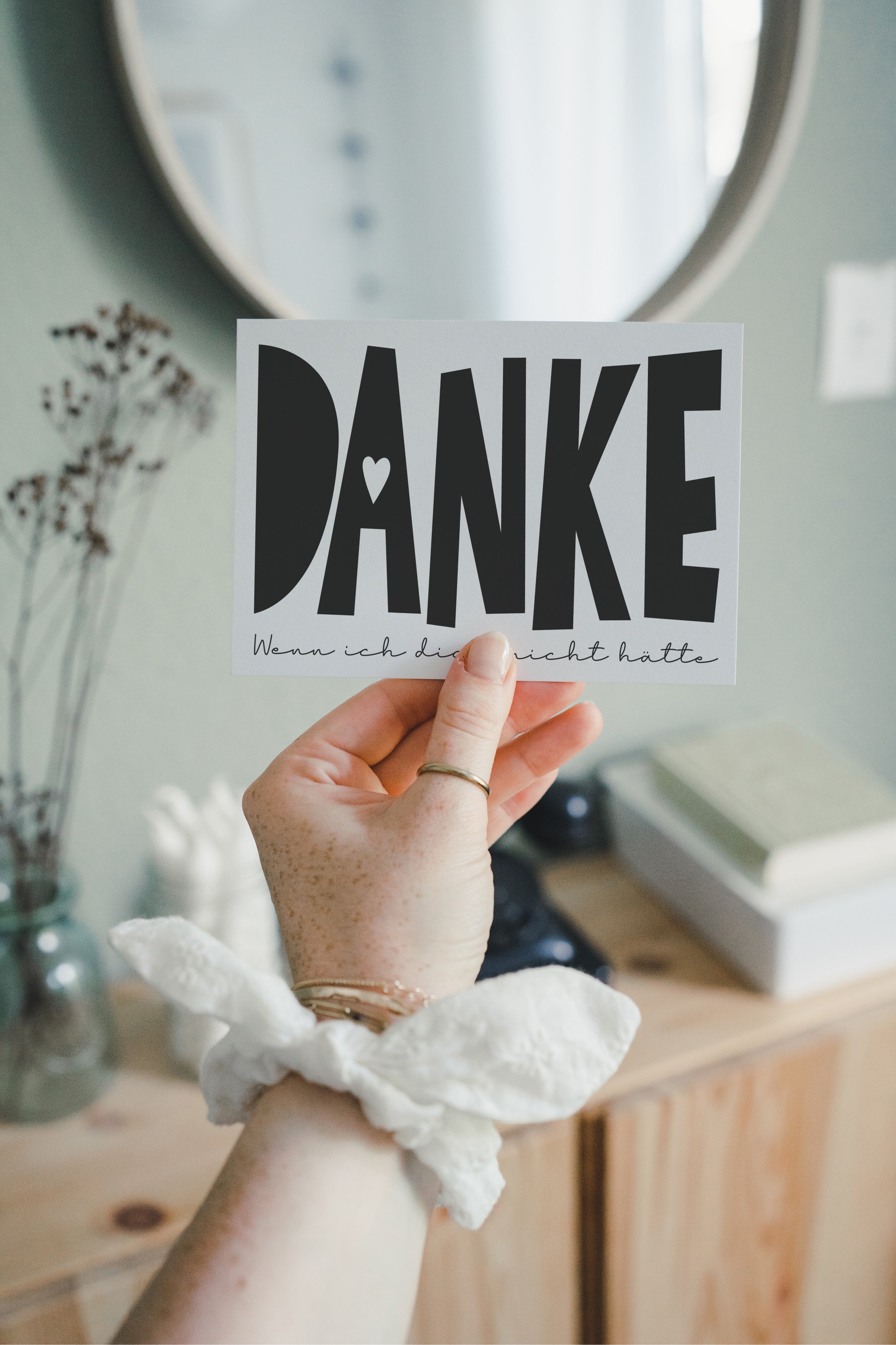 Dankeskarte von Heldenglück im modernen Design – kleine Geste mit großer Bedeutung.