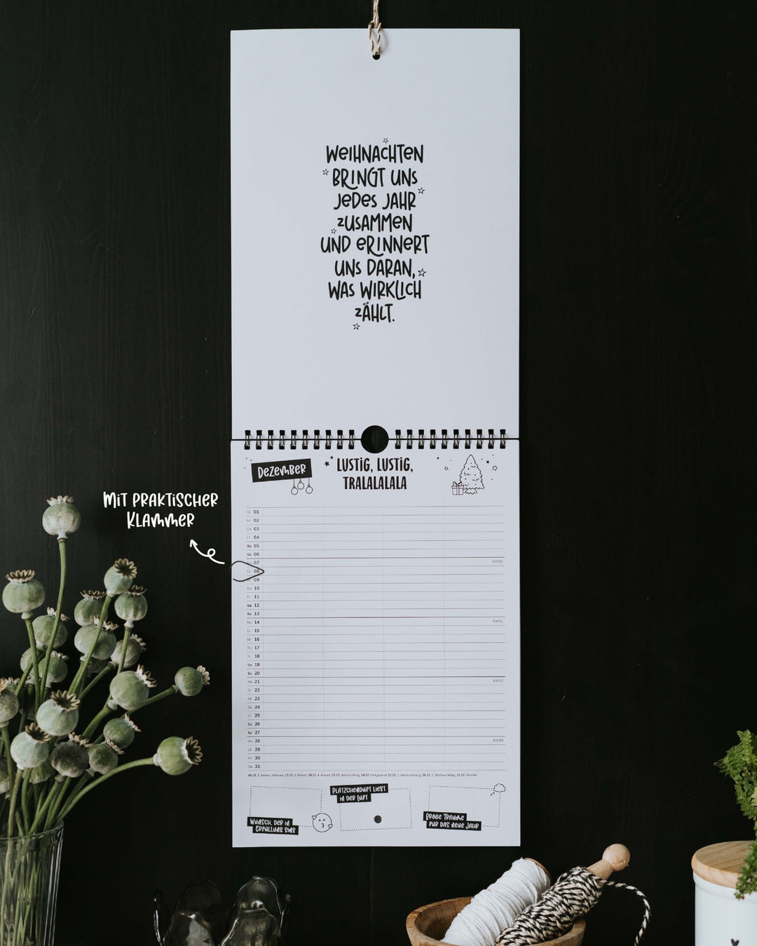 Als Geschenk verpackter Familienkalender – schöne Geschenkidee