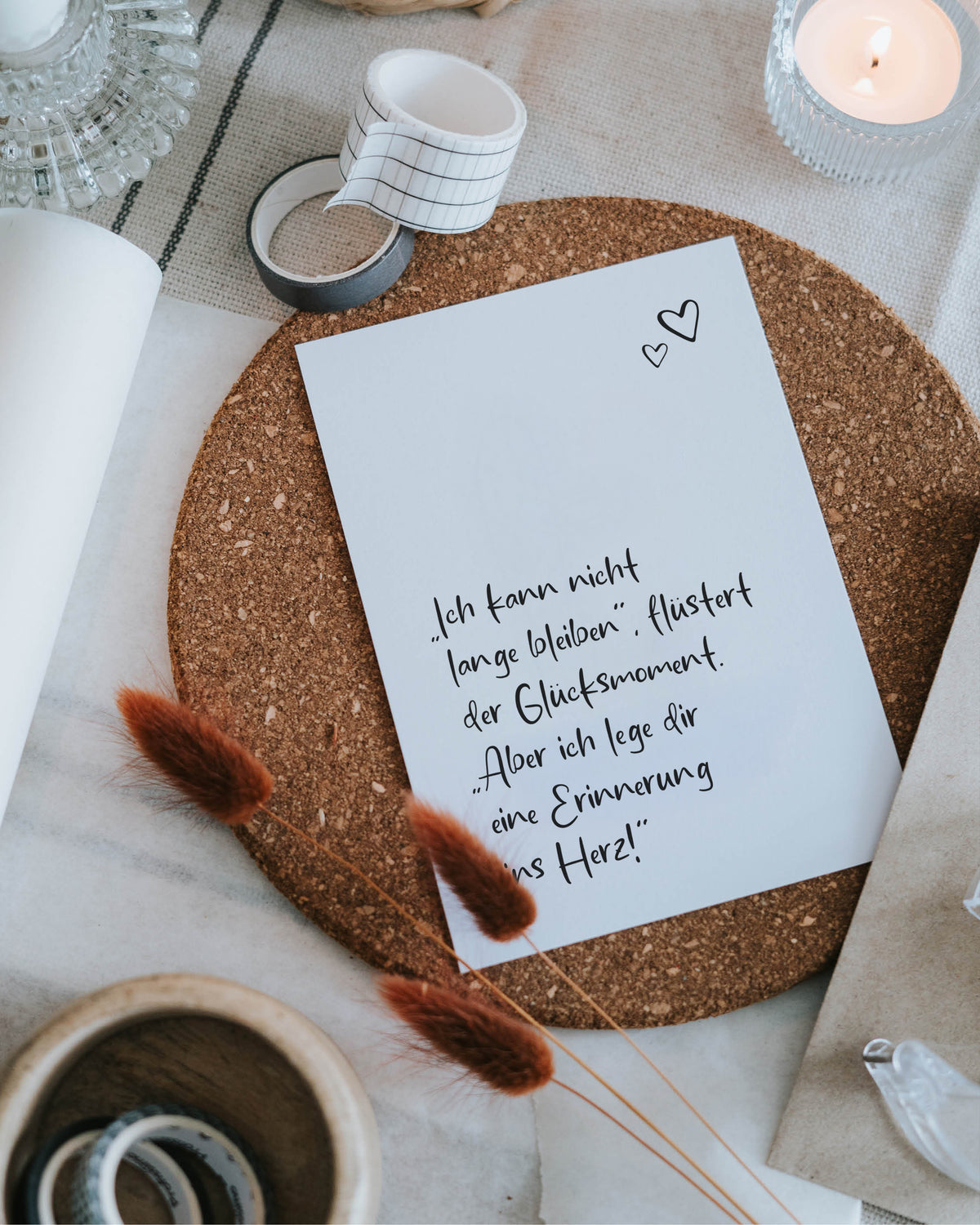 Gefühlvolle Postkarte im modernen Stil mit Herz-Detail – kleines, bewusst gewähltes Geschenk für Herzensmenschen.