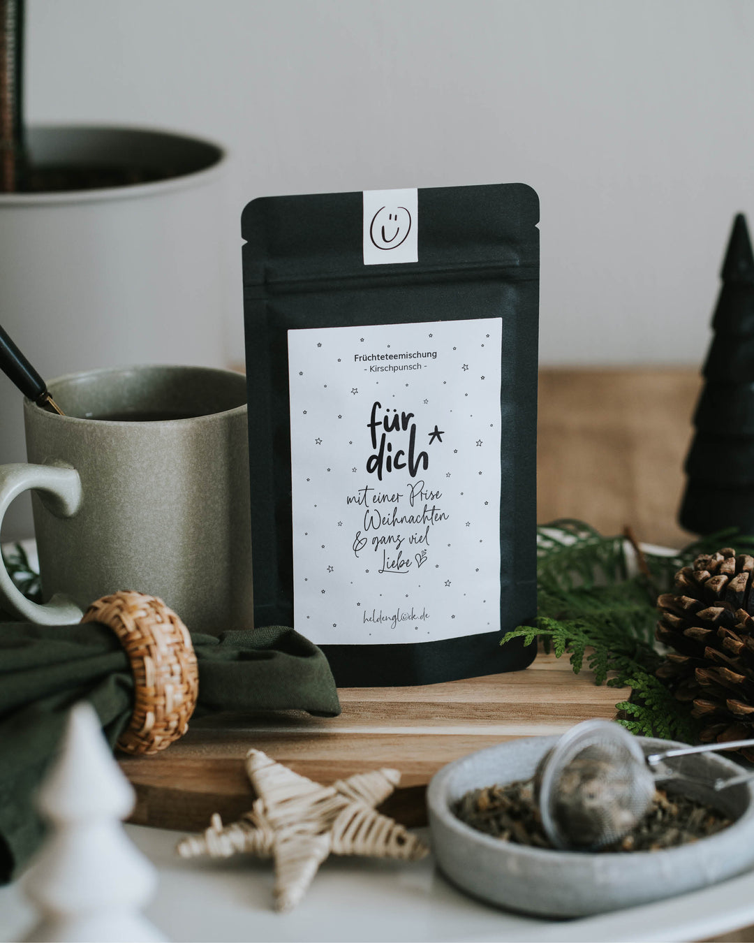 Nachhaltiger Heldenglück-Tee als süße Geschenkidee zur Weihnachtszeit