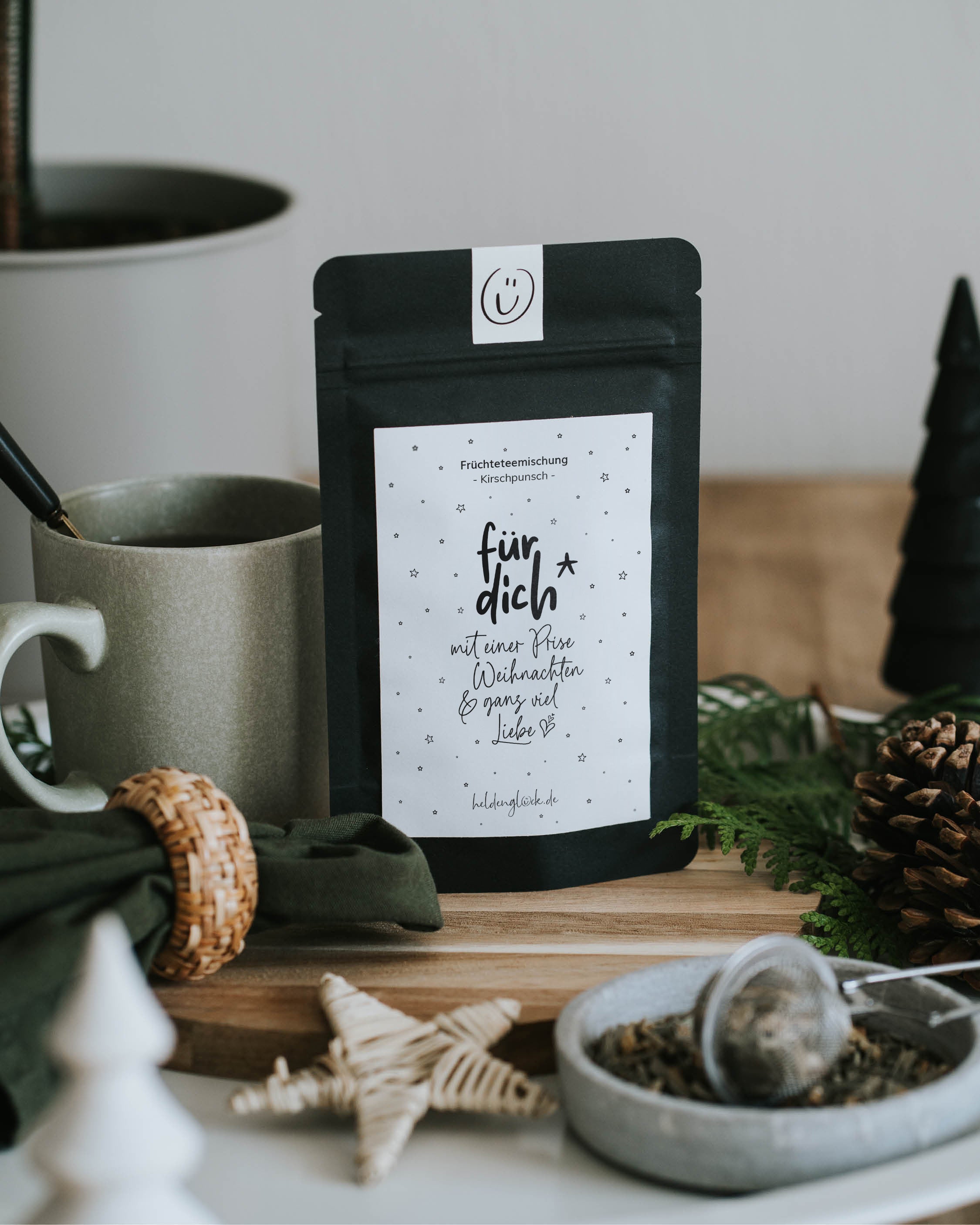 Nachhaltiger Heldenglück-Tee als süße Geschenkidee zur Weihnachtszeit