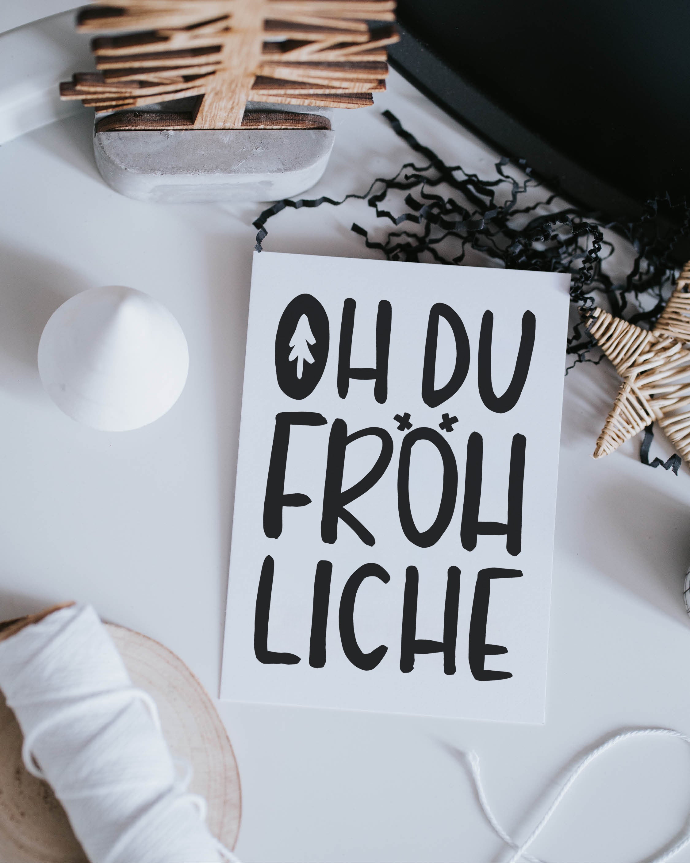 Weihnachtskarte von Heldenglück – klassisch, ruhig und festlich zugleich.