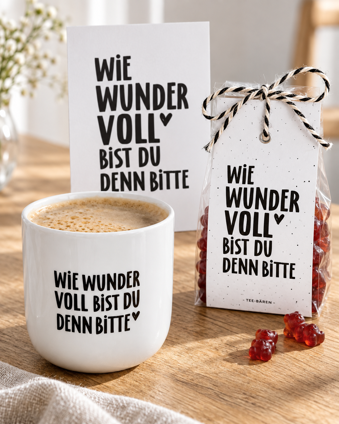 Wie wundervoll Geschenkset mit weißem Porzellanbecher, Granatapfel-Teebären und Postkarte.