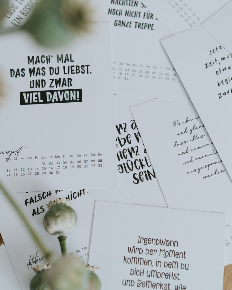 Set aus 12 Kalenderkarten mit stilvollen Spruechen im A6 Format