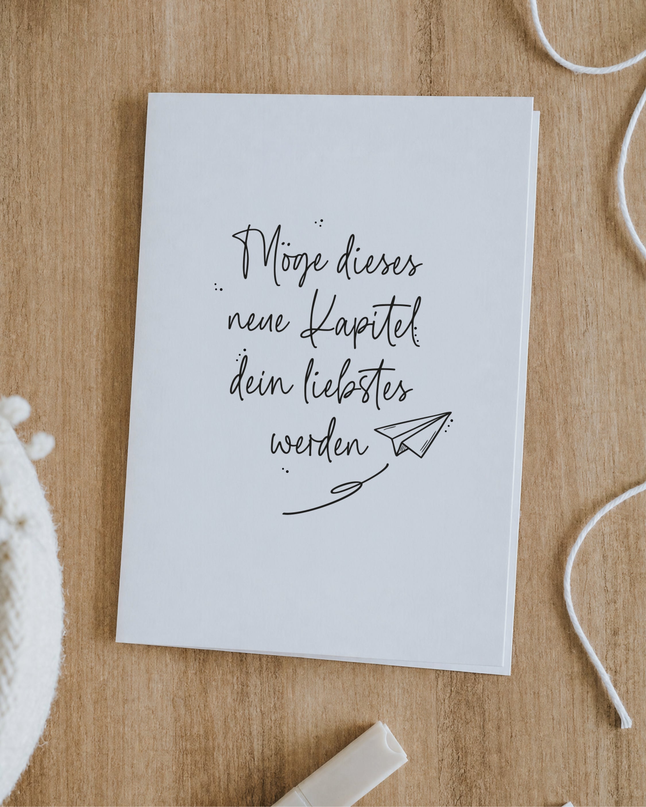 Weiße Klappkarte mit hoffnungsvollem Spruch in Schwarz-Weiß