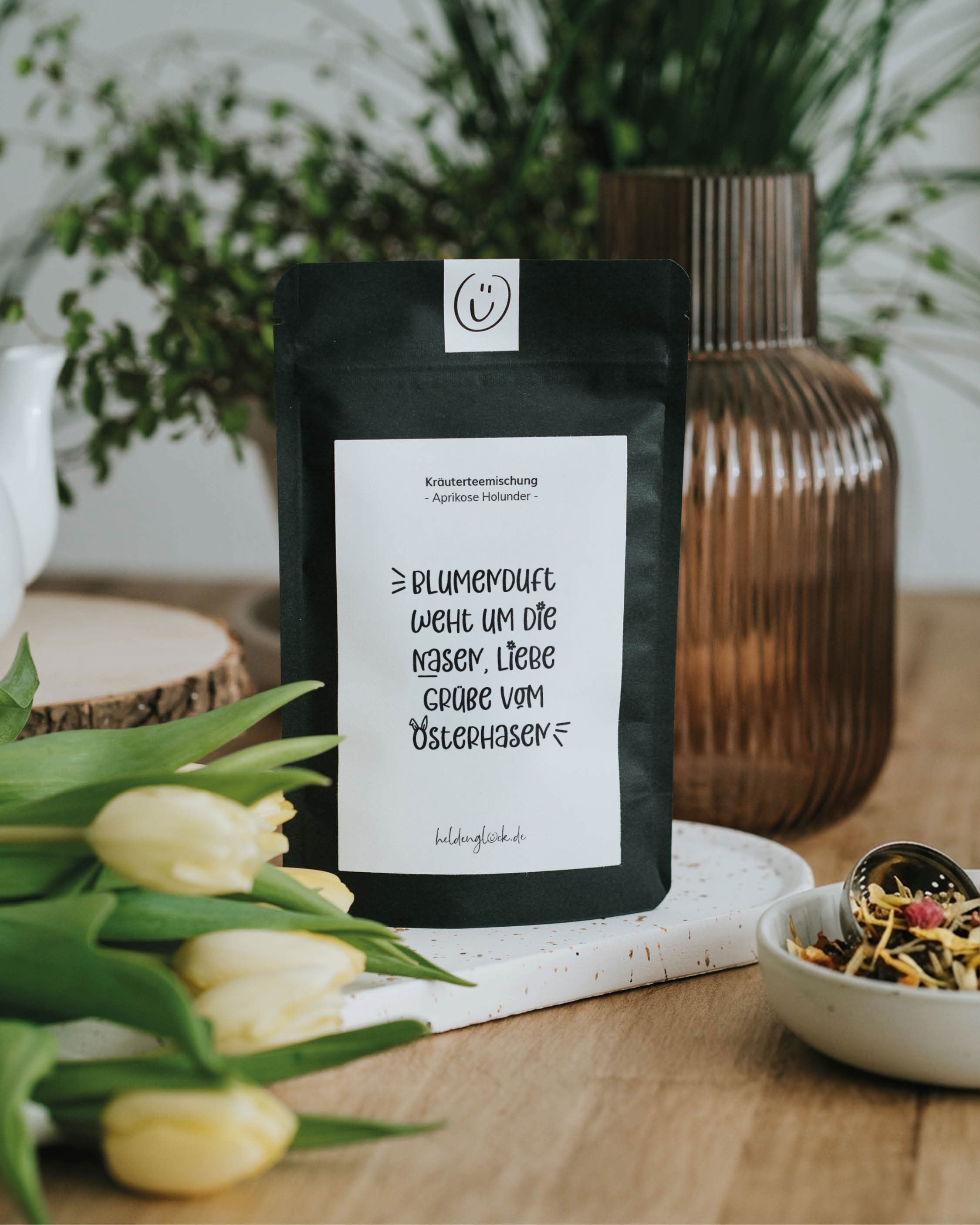 Kräutertee mit Aprikose und Holunder – frühlingshaftes Geschenk zu Ostern