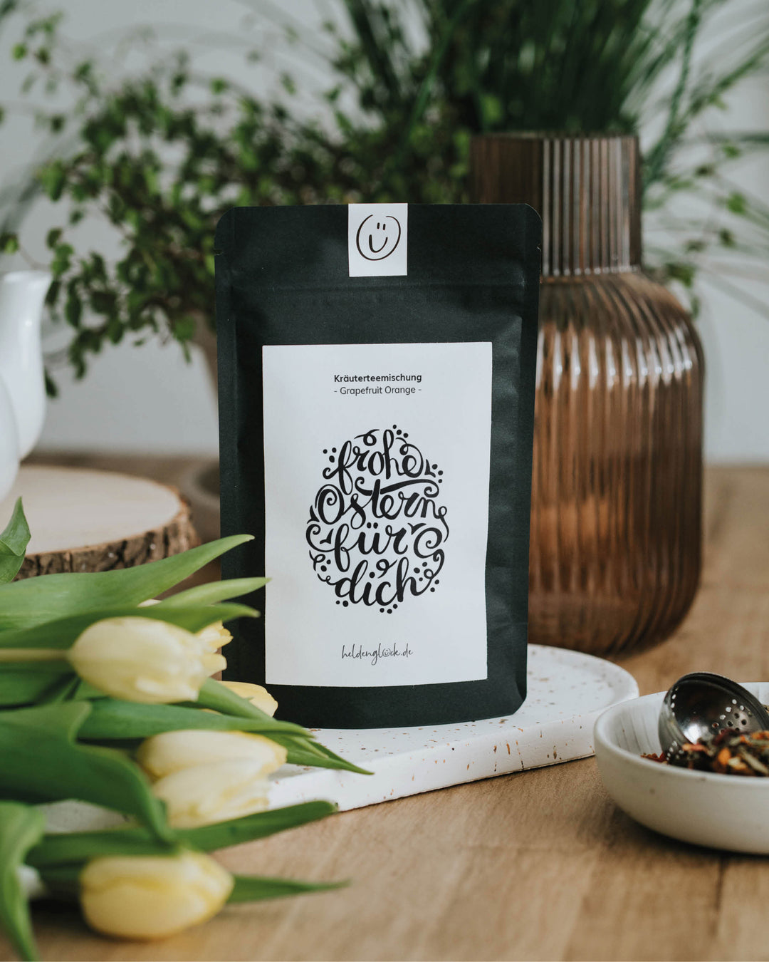 Fruchtig-frischer Kräutertee als kleines Ostergeschenk für Freundinnen, Familie oder Kolleginnen