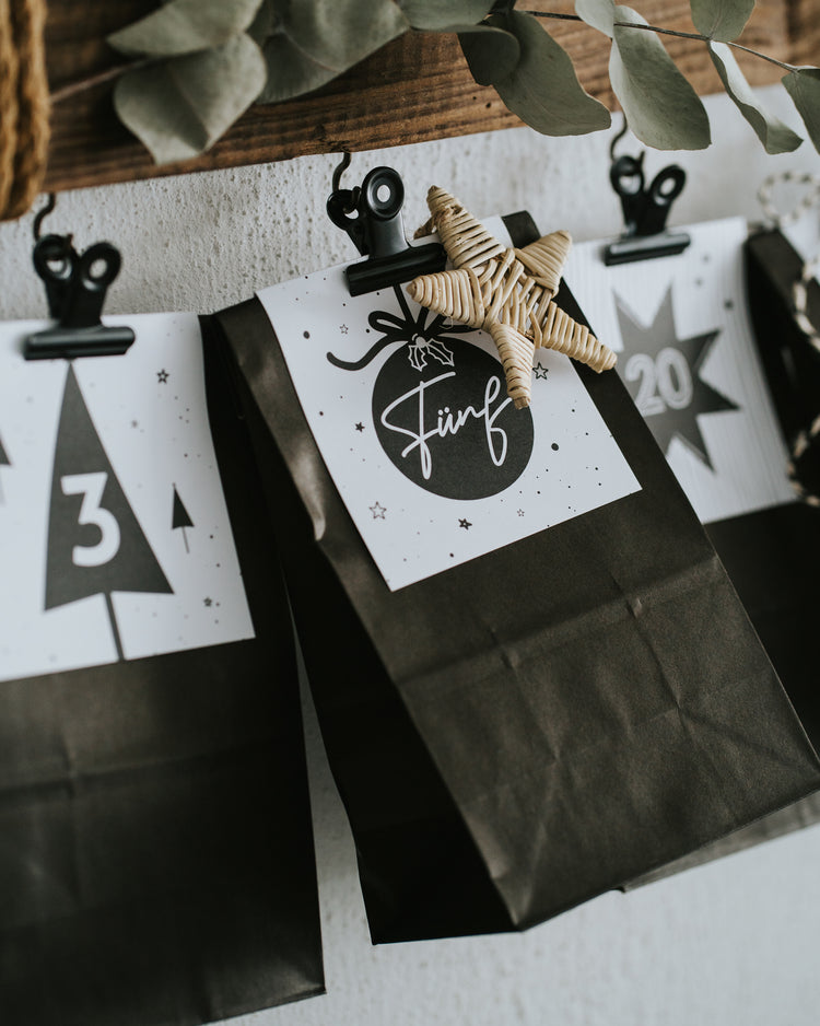 Nachhaltiger Kalender – hochwertig verarbeitet, plastikfrei und jedes Jahr neu befüllbar.