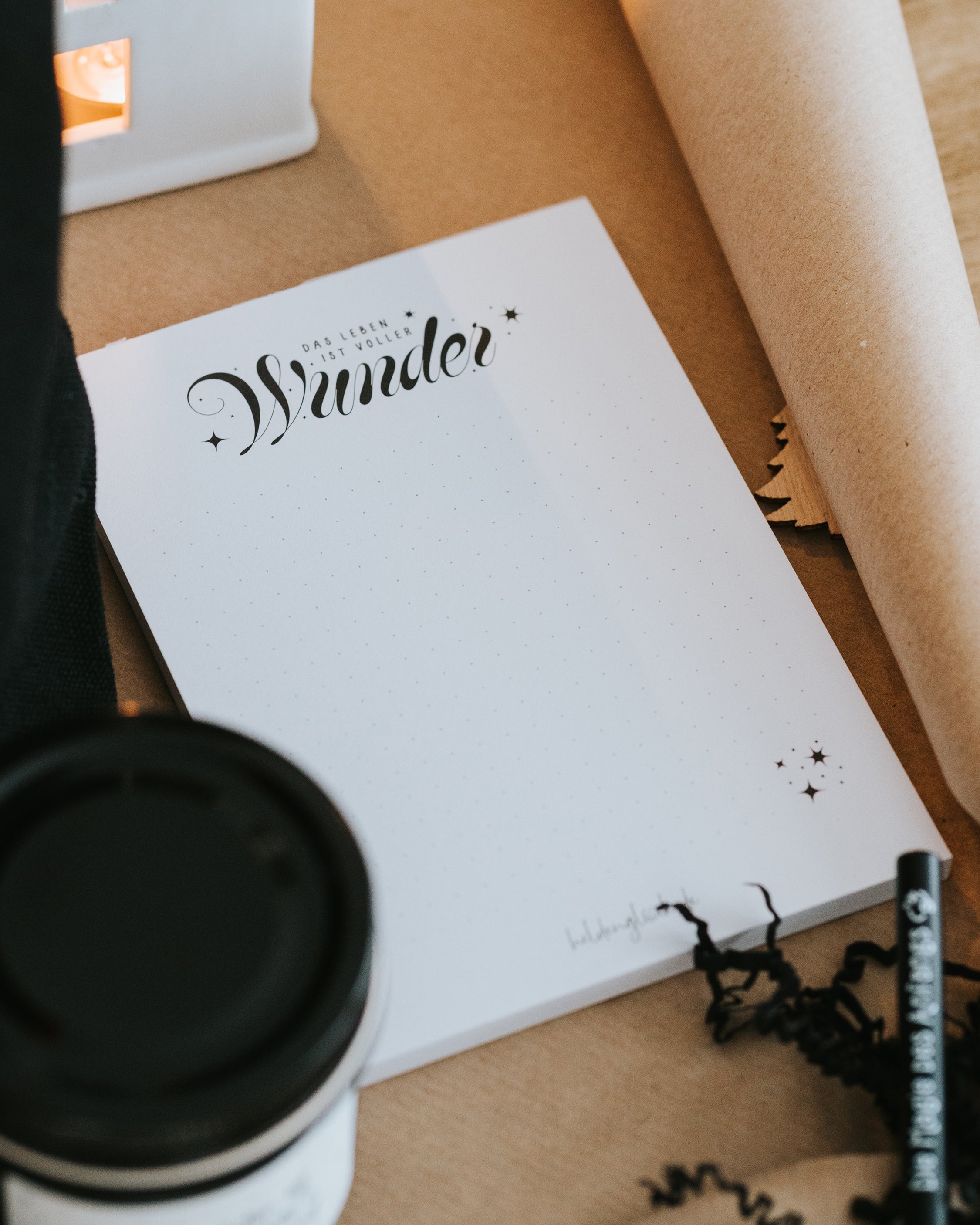 Heldenglück Notizblock „Wunder“ – hochwertiger A6-Block mit Punktraster für kreative Ideen, Notizen und Glücksmomente