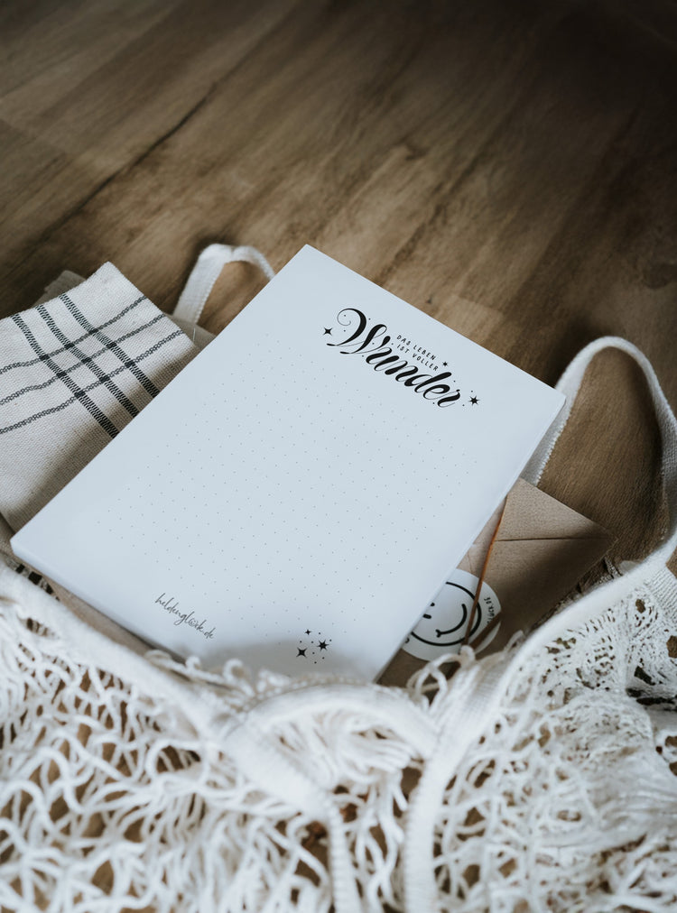 Heldenglück Notizblock „Wunder“ – perfektes Geschenk für kreative Köpfe und Lieblingsmenschen