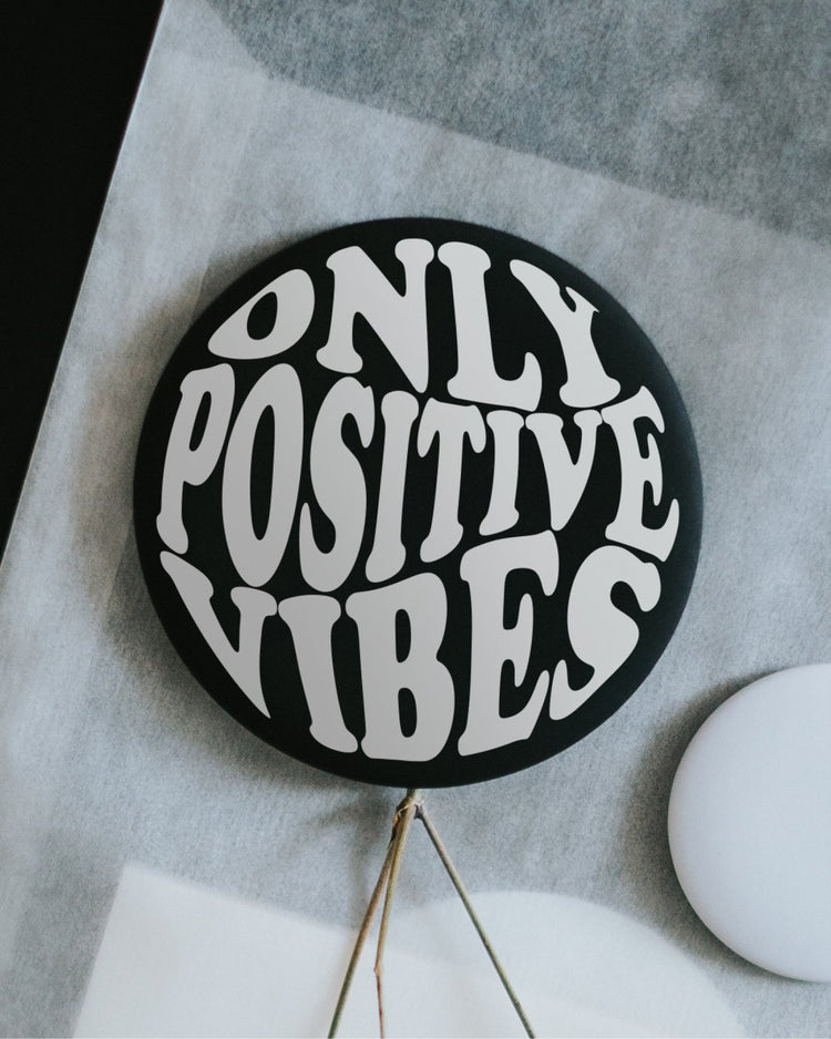 Only positive vibes · groß  Heldenglück   