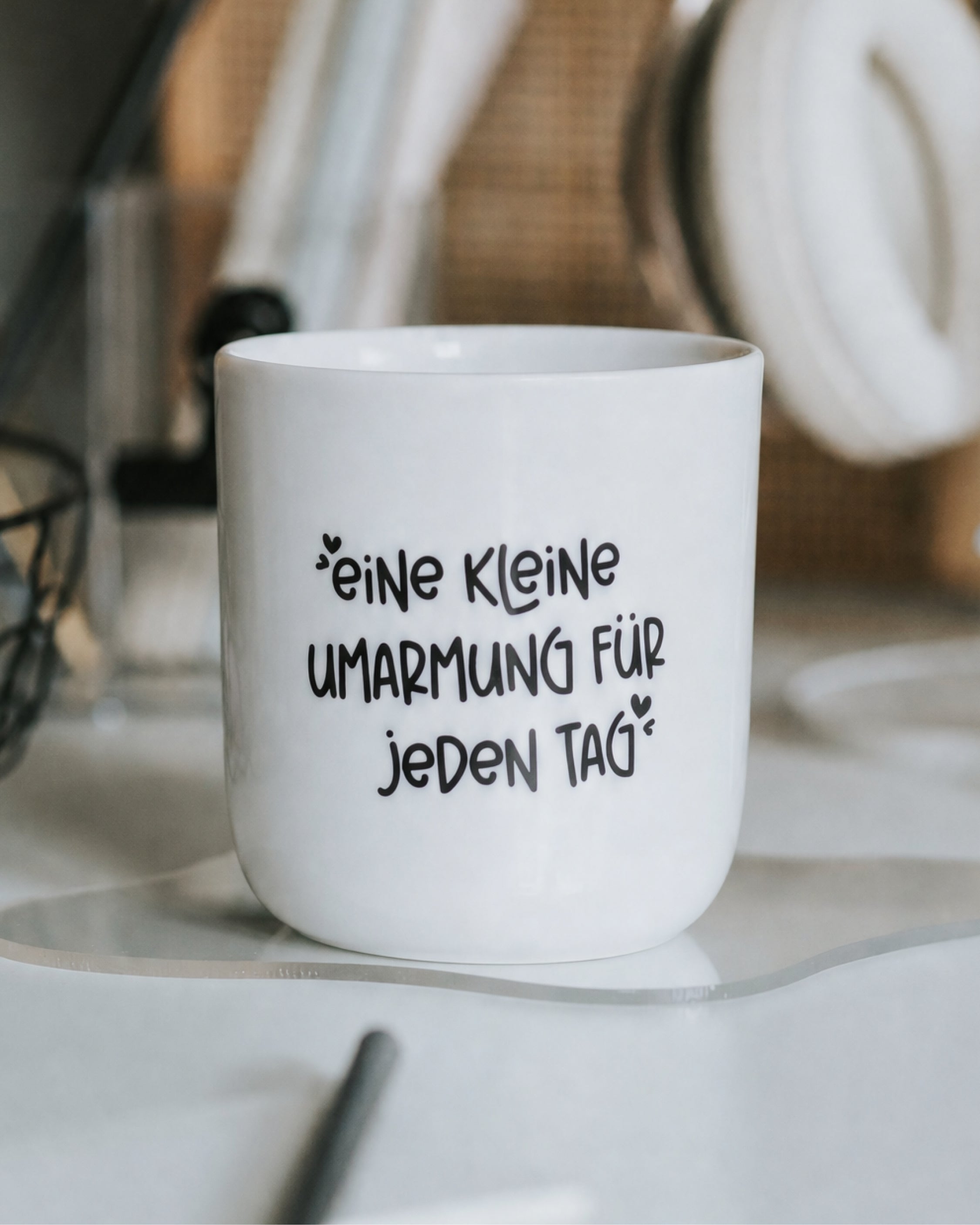 Porzellanbecher mit Spruch „Eine kleine Umarmung für jeden Tag