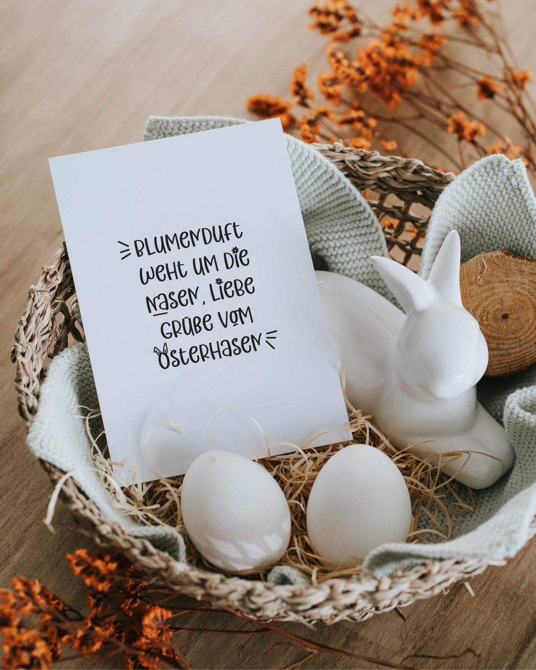 Minimalistische Postkarte Blumenduft im Schwarz-Weiß-Design