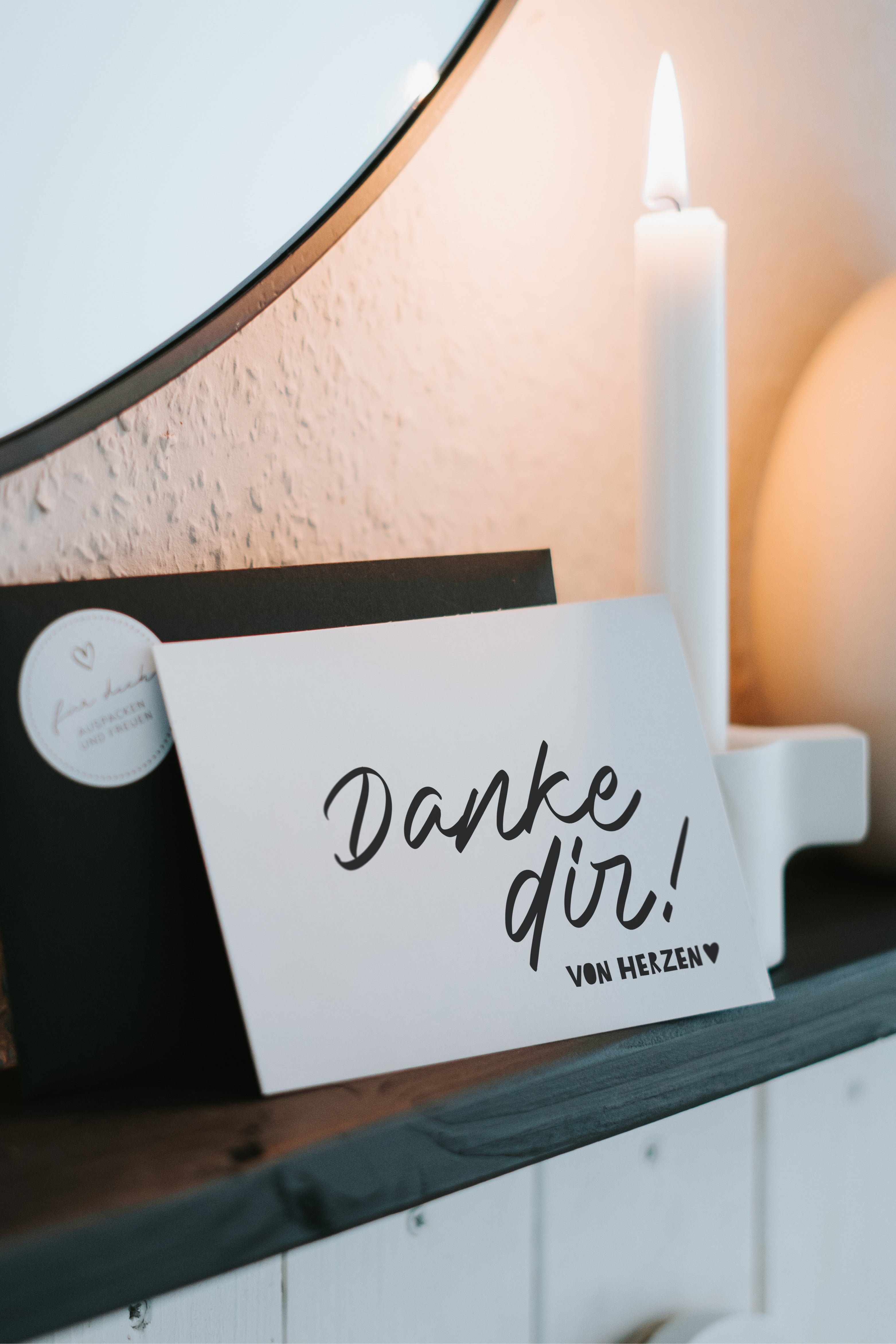 Minimalistische Dankeskarte im modernen Stil – kleine Geste mit großer Wirkung.