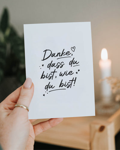 Moderne Dankeskarte mit klarer Botschaft – kleine Aufmerksamkeit, die Nähe und Wertschätzung zeigt.