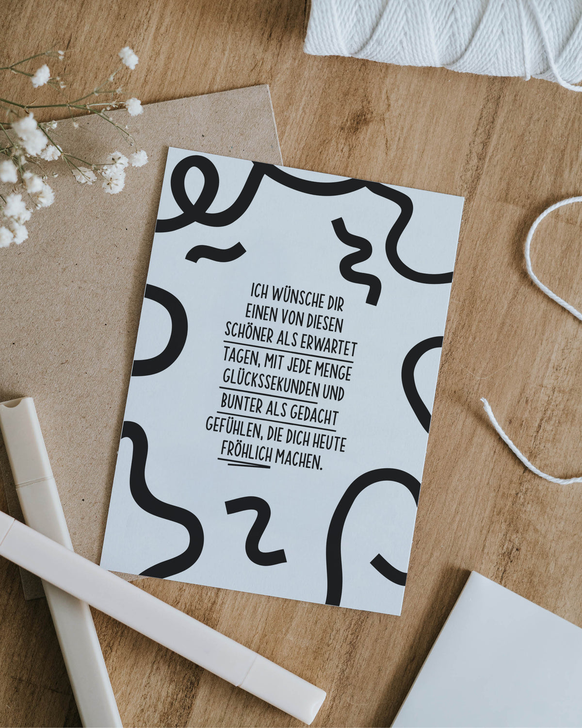 Minimalistische Postkarte mit warmen Worten – ein Herzensgruß für Tage, die heller werden dürfen.