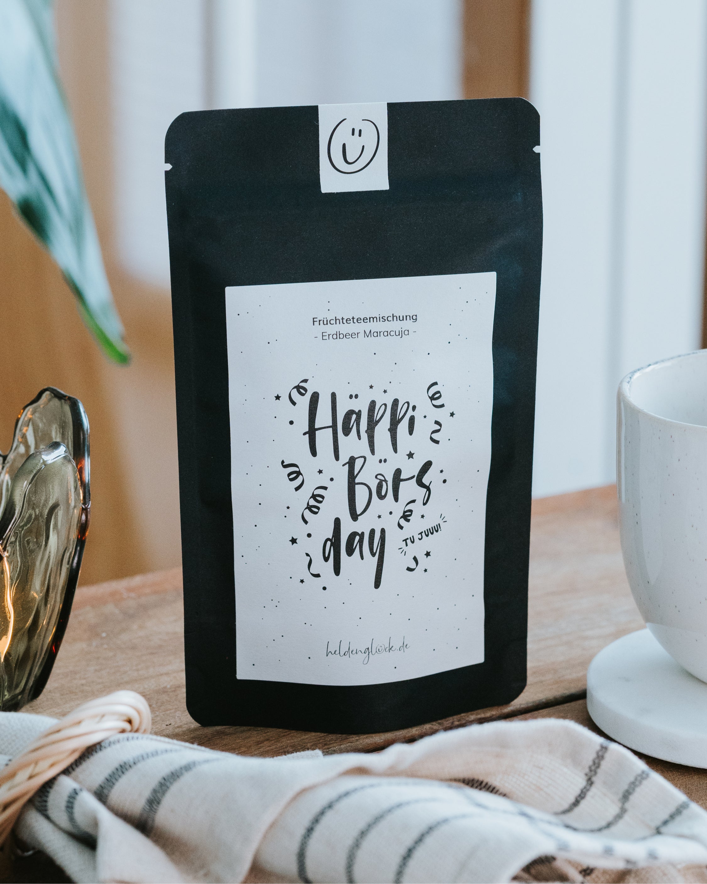 Fruchtiger Tee mit Erdbeere und Maracuja – liebevolles Geburtstagsgeschenk mit Charme und Herz