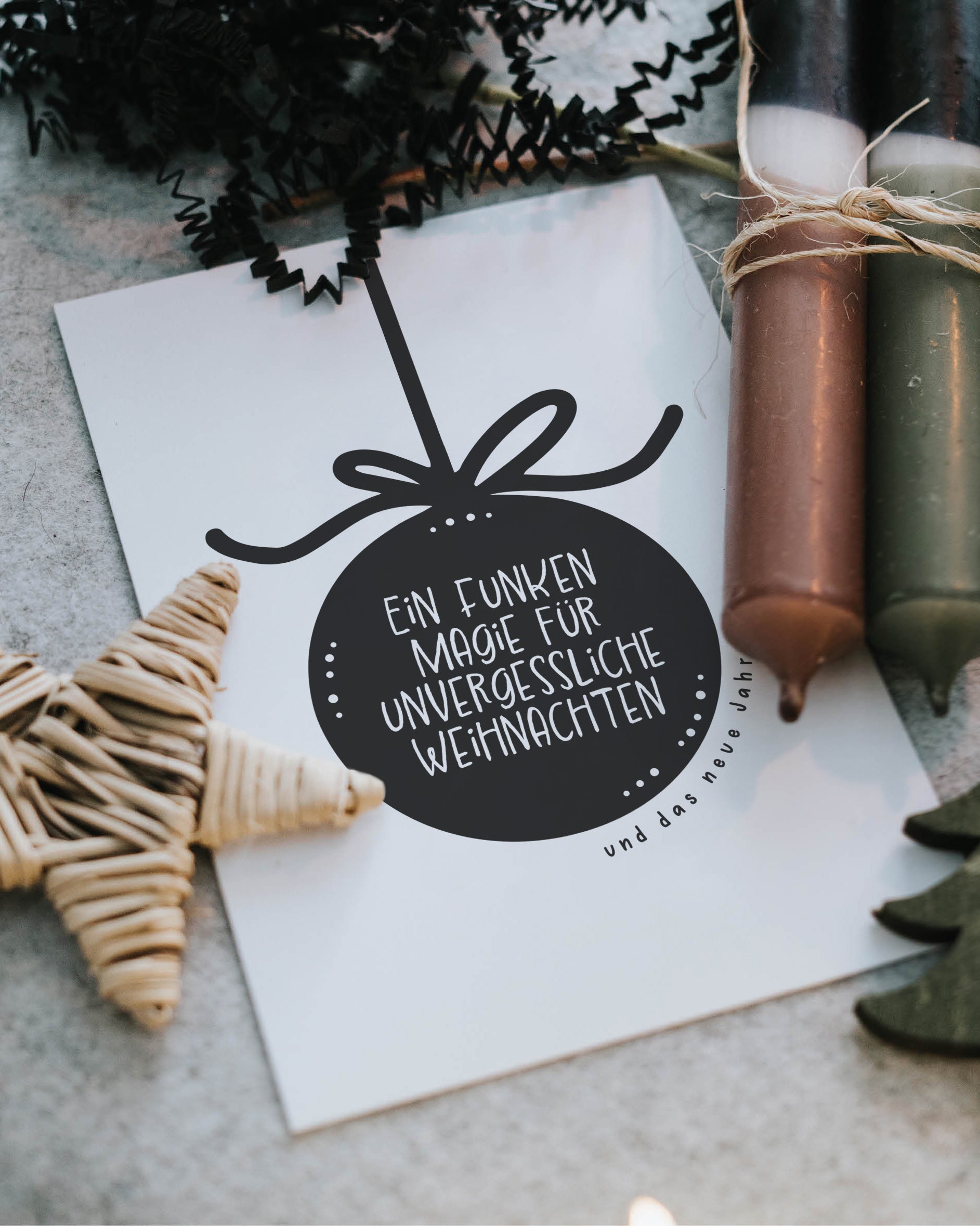 Weihnachtskarte mit Spruch „Ein Funken Magie für unvergessliche Weihnachten“ – stilvoller, moderner Weihnachtsgruß