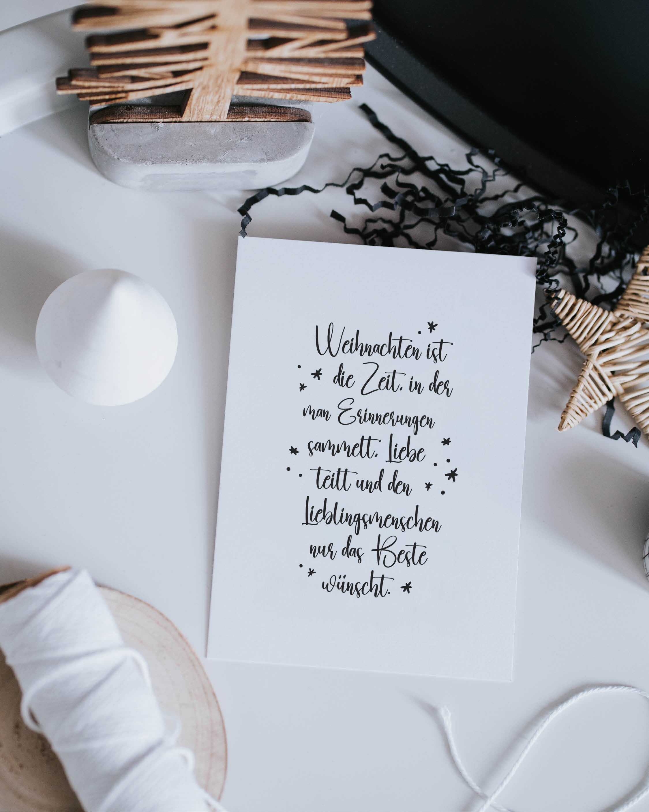 Stilvolle Karte mit sanfter Typografie – liebevolle Geste für Menschen, die dir wichtig sind.