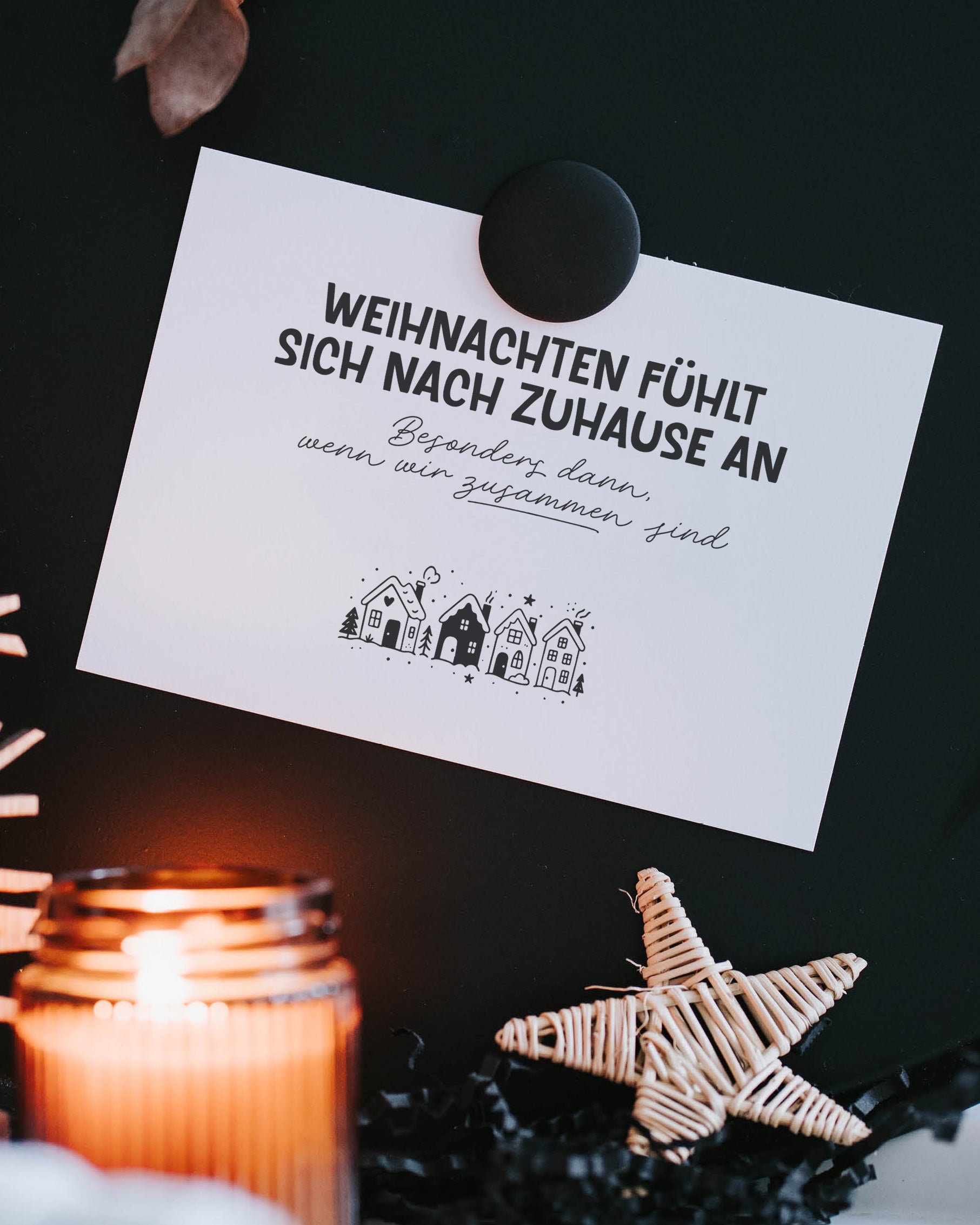 Weihnachtskarte mit Spruch „Zuhause ist, wo wir zusammen sind“ – liebevoller Gruß über Nähe und Verbundenheit