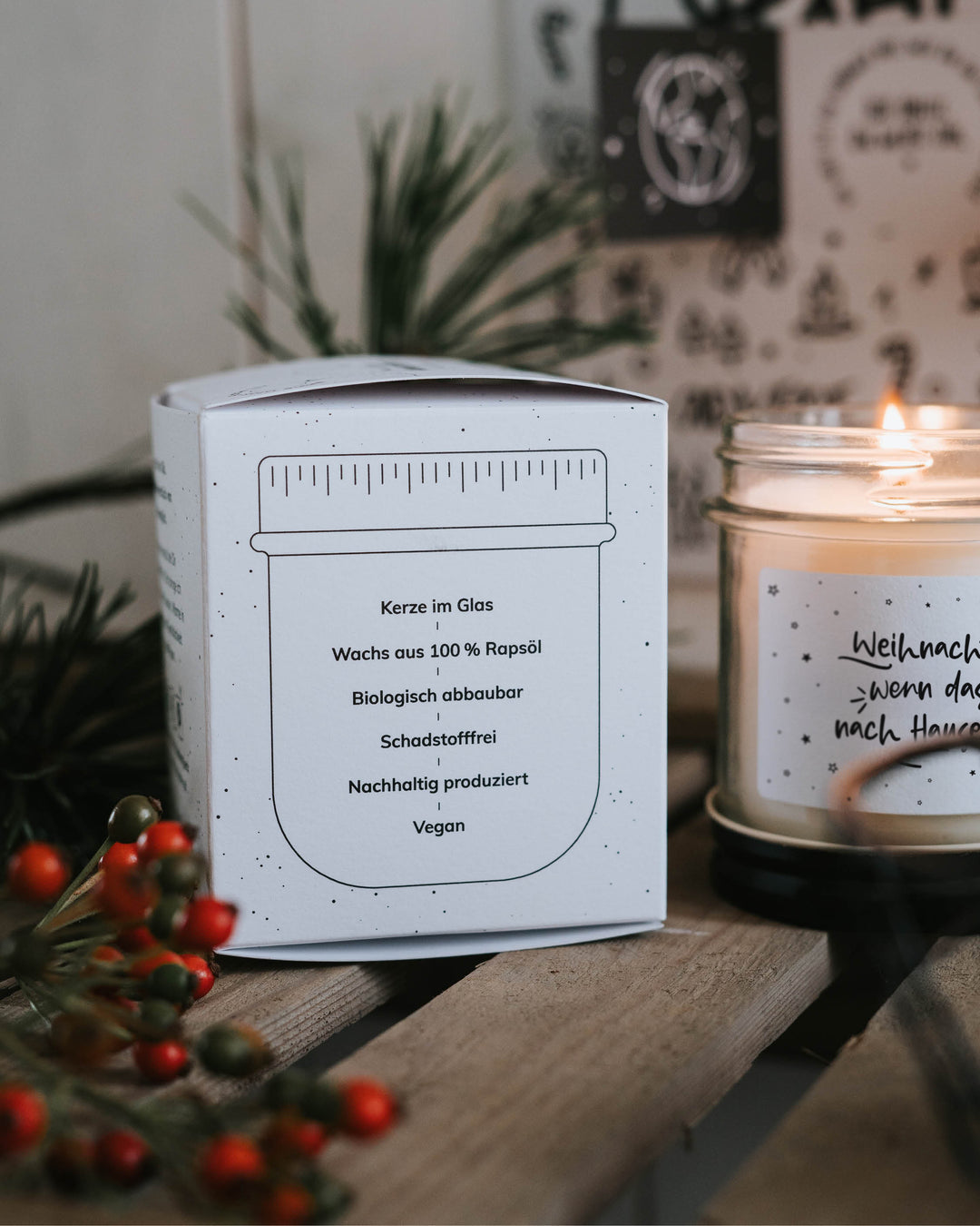 Zeitlose Kerze mit emotionalem Design – ein stilles Statement in der Weihnachtszeit.