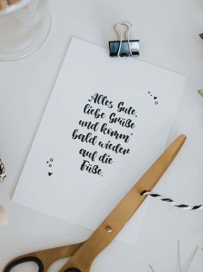 Postkarte mit Spruch und motiv Alles Gute, liebe Grüße in schwarz weiss