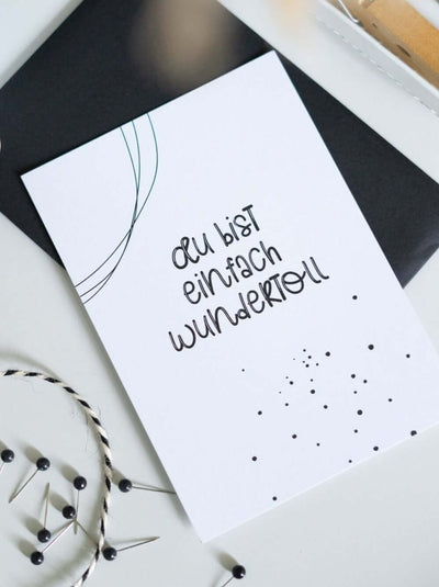Postkarte mit Spruch oder Motiv Du bist wundertoll in schwarz weiss