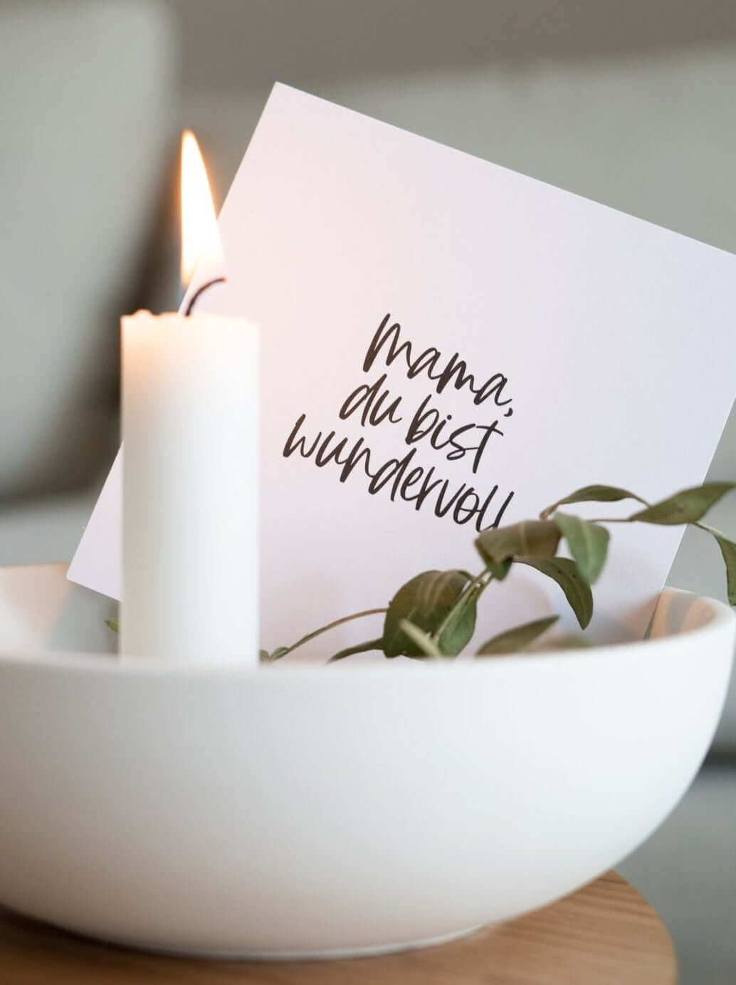 Postkarte mit Spruch und motiv Mama du bist wundervoll in schwarz weiss