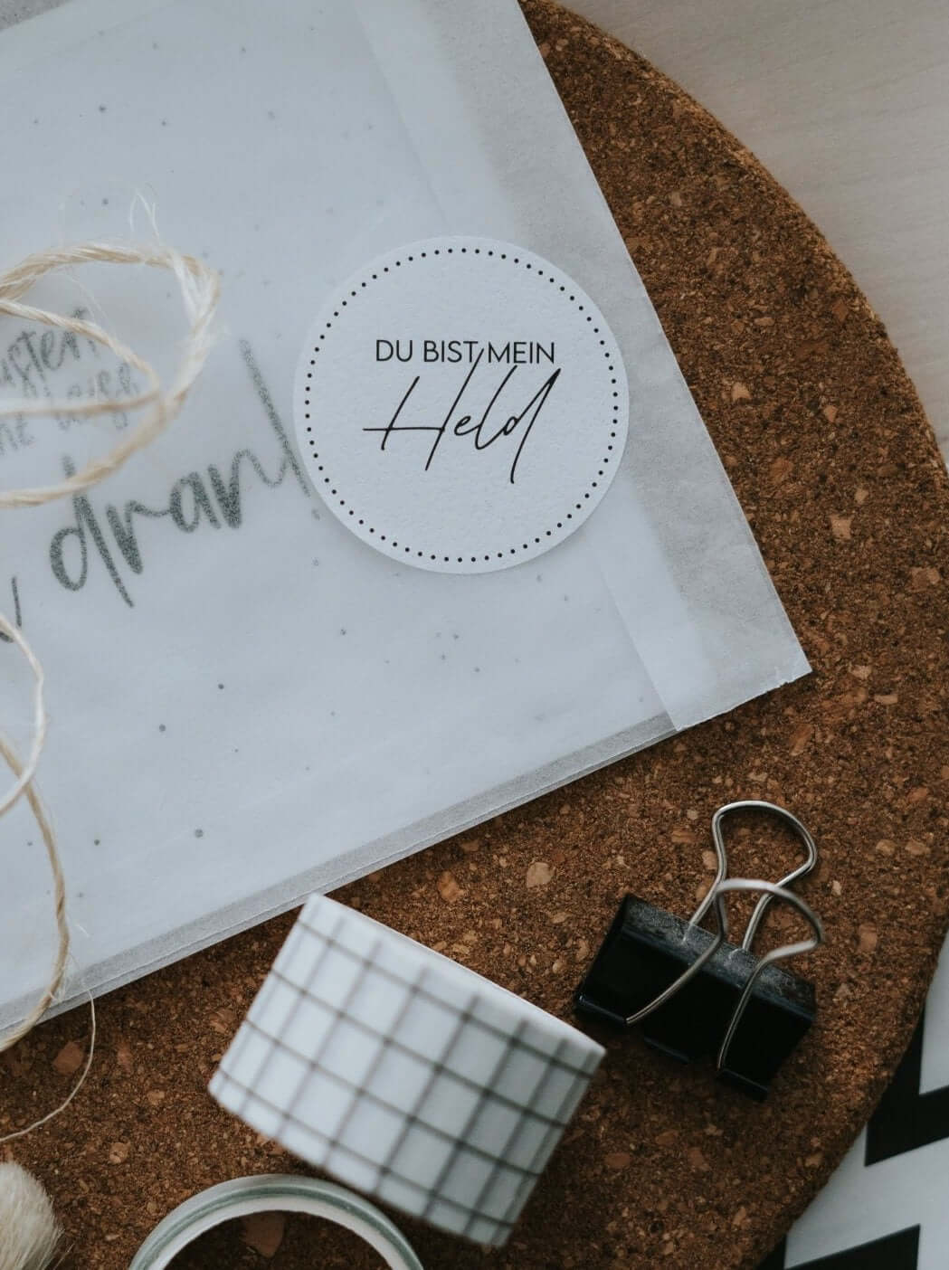 Geschenke für echte Helden – „Mein Held“-Sticker mit Herz & Stil