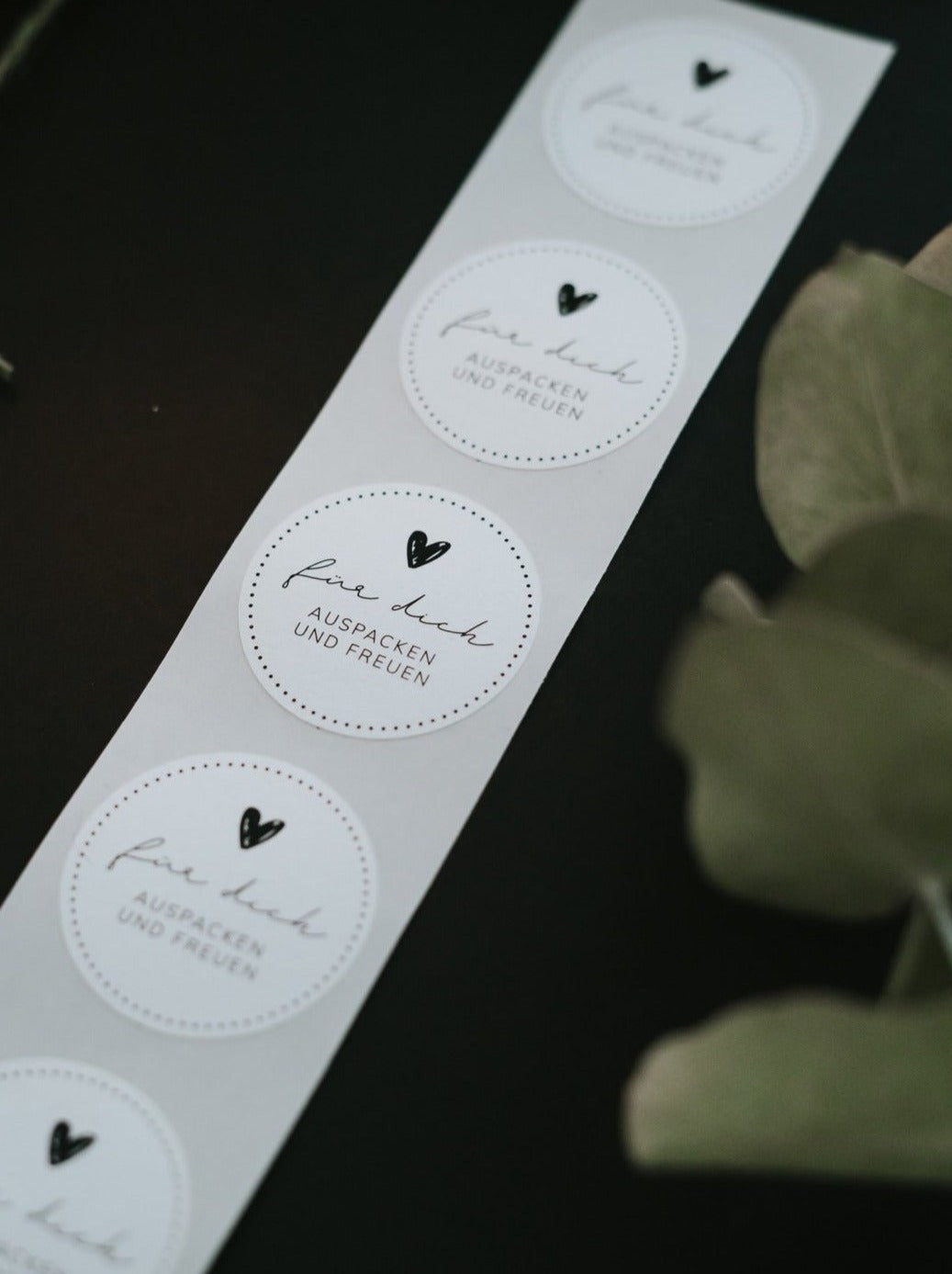 Geschenke liebevoll verpacken – „Für Dich“-Sticker für persönliche Botschaften