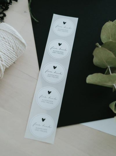 Geschenke liebevoll verpacken – „Für Dich“-Sticker für persönliche Botschaften